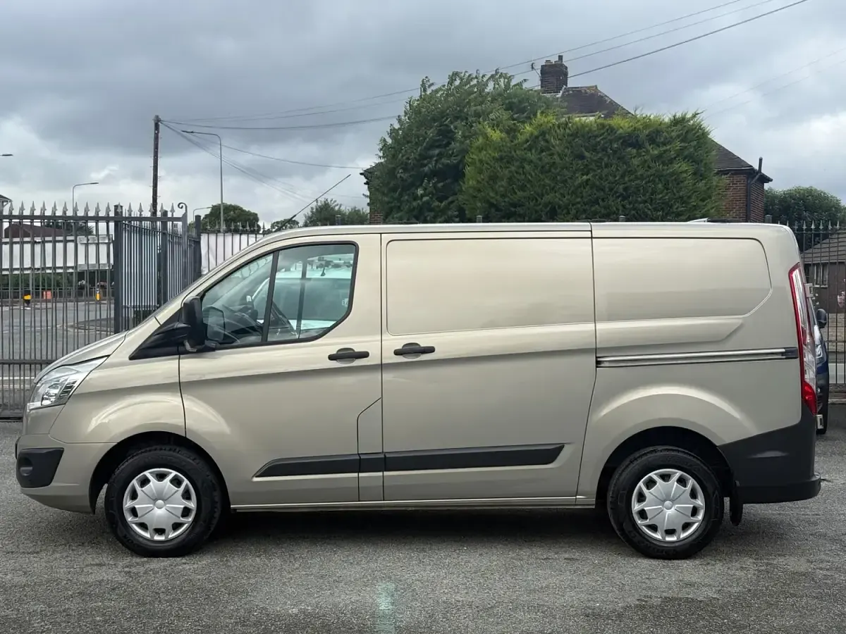 Used Ford Transit Custom Trend 130 HP (95 kW) 2018 Silver Van