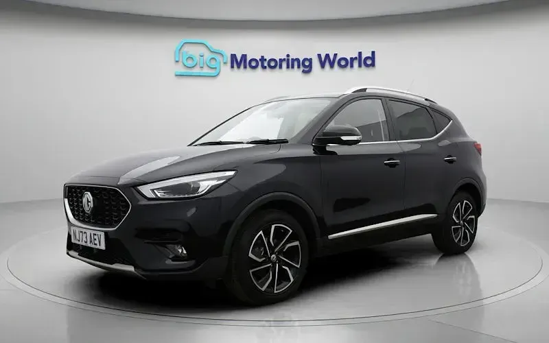 Usado MG ZS Exclusive 106 HP (77 kW) 2024 Preto SUV