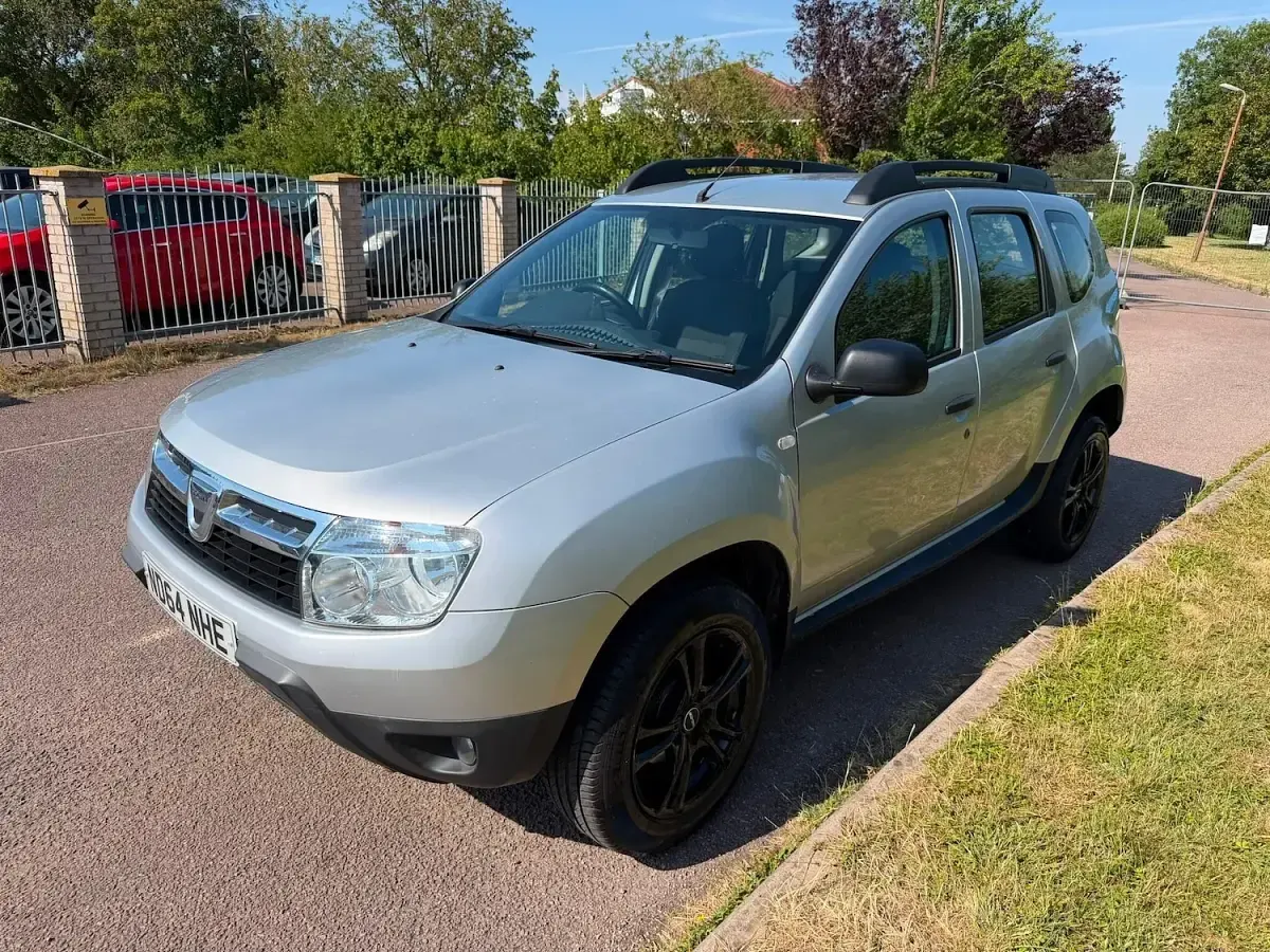 Used Dacia Duster Ambiance 110 HP (80 kW) 2014 Silver SUV