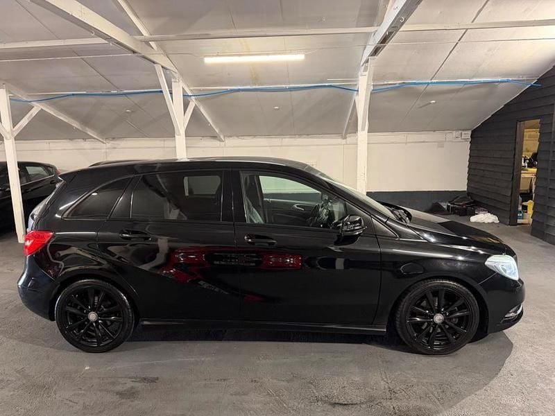 Used Mercedes B200 136 HP (100 kW) 2014 Black MPV