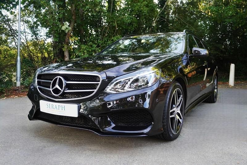 Black Used 2016 Mercedes E220 Premium Estate | £18,200 (Expensive) - Image 1/4