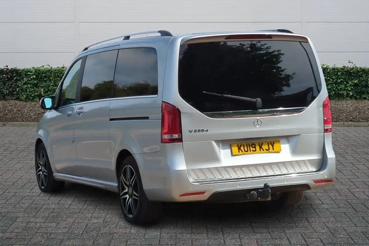 Used Mercedes V220 AMG line 2019 Silver MPV