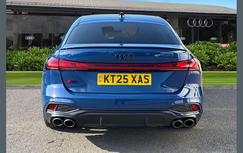 Used Audi S5 Advanced 367 HP (269 kW) 2025 Blue Estate