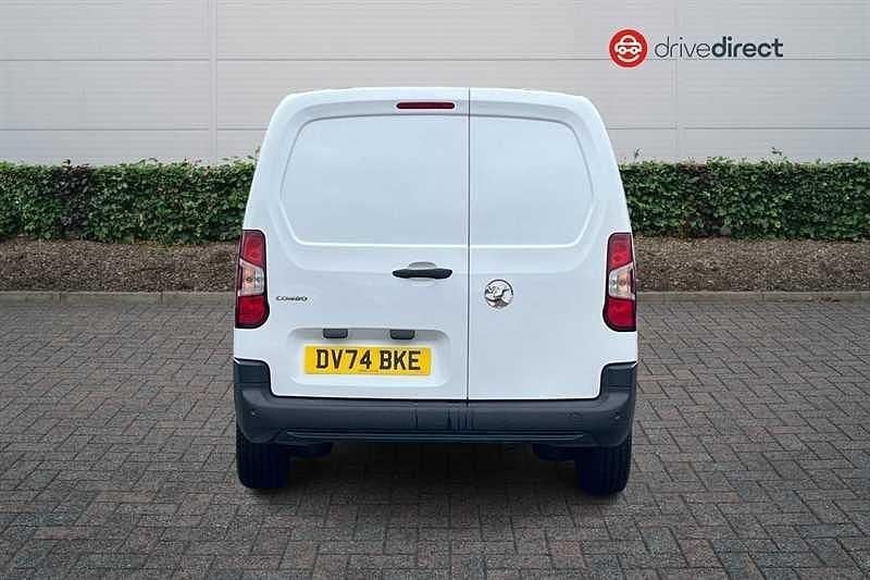Used Vauxhall Combo S 100 HP (73 kW) 2024 White MPV