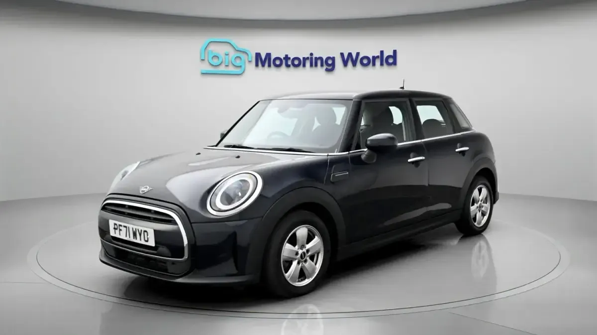Usado Mini Cooper Classic 134 CV (98 kW) 2022 Azul Utilitario