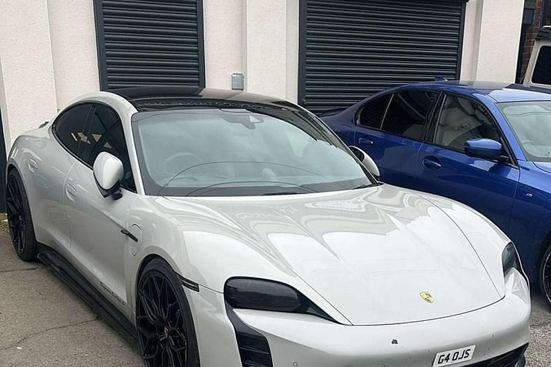 Used Porsche Taycan 50 kW (68 HP) 2020 Sedan