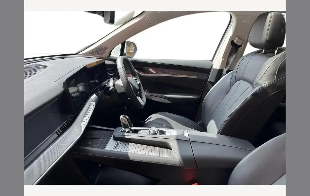 New MG MGS9 299 HP (219 kW) 2026 Oxford white SUV