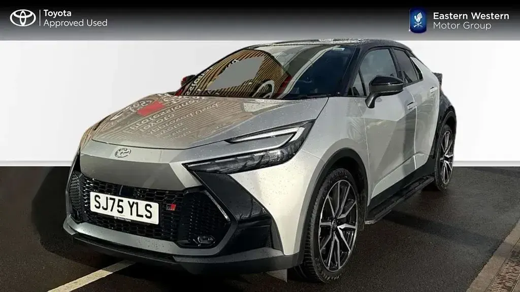 Second-hand Toyota C-HR Sport 220 CP (161 kW) 2025 Argintiu SUV