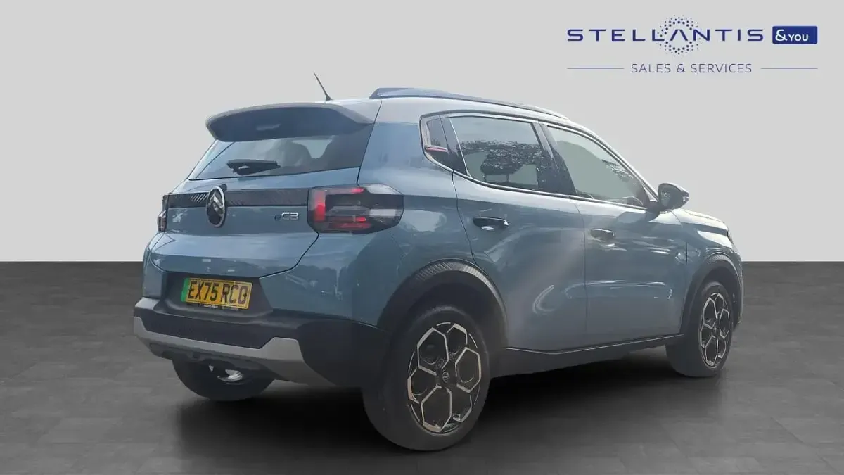 Used Citroën e-C3 81 kW (111 HP) 2025 Blue Hatchback