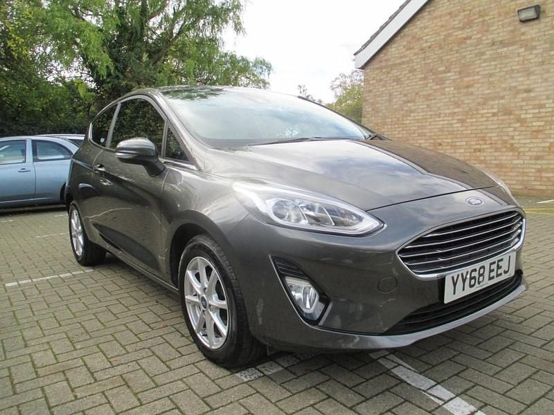 Grey Used 2018 Ford Fiesta Zetec Hatchback | £6,691 (Fair price) - Image 1/4