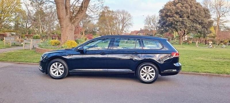 Usado VW Passat S 120 HP (88 kW) 2018 Preto Carrinha