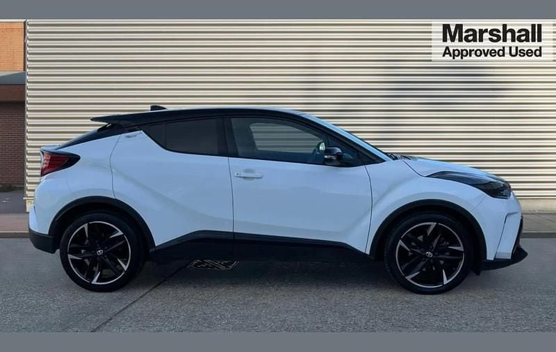 Used Toyota C-HR Sport 122 HP (89 kW) 2023 White/black SUV