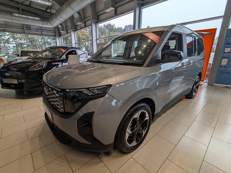 New Ford Tourneo Titanium 100 kW (136 HP) 2025 Estate