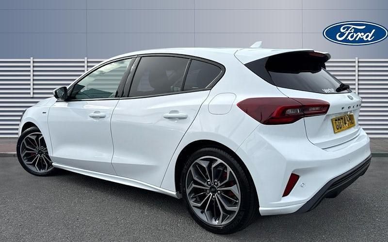 Used Ford Focus ST-Line X 125 HP (91 kW) 2024 White Hatchback
