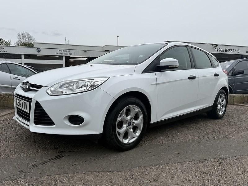 Used Ford Focus Studio 2012 White Hatchback