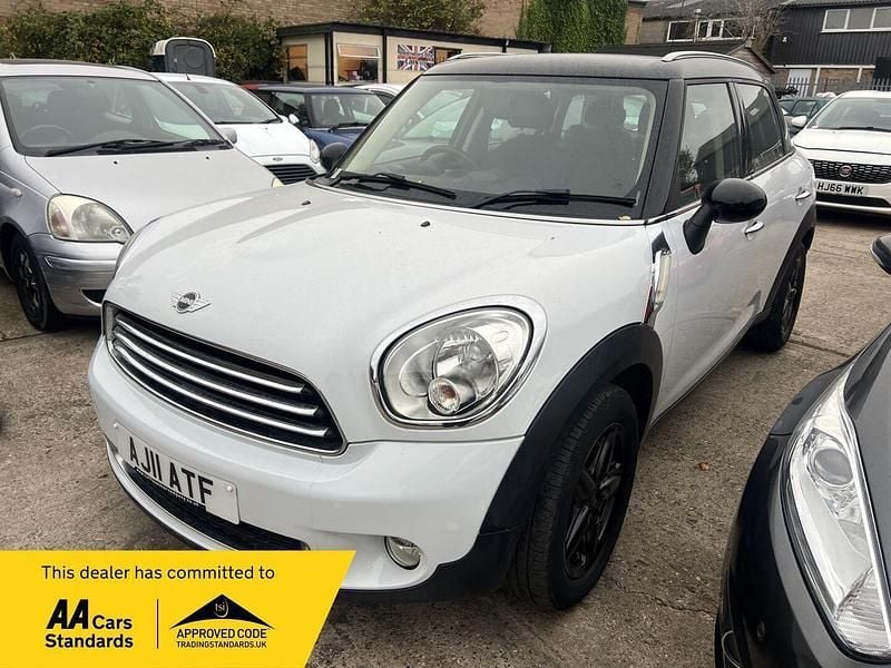 White Used 2011 Mini Cooper Hatchback | £6,495 (Fair price) - Image 1/4