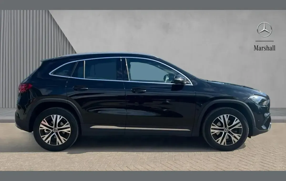 Used Mercedes GLA200 Executive 161 HP (118 kW) 2024 Black SUV