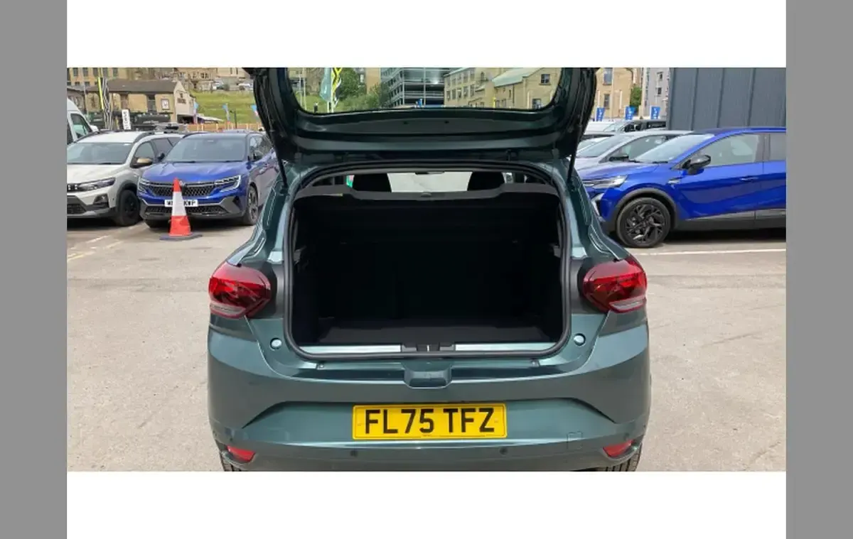New Dacia Sandero Journey 90 HP (66 kW) 2025 Green Hatchback