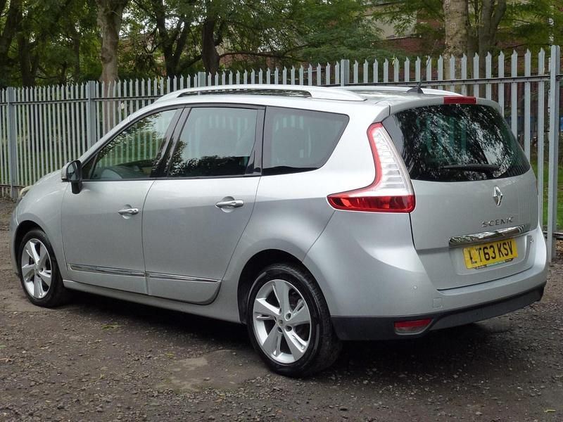 Used Renault Grand Scénic III Dynamique 2013 Silver metallic MPV