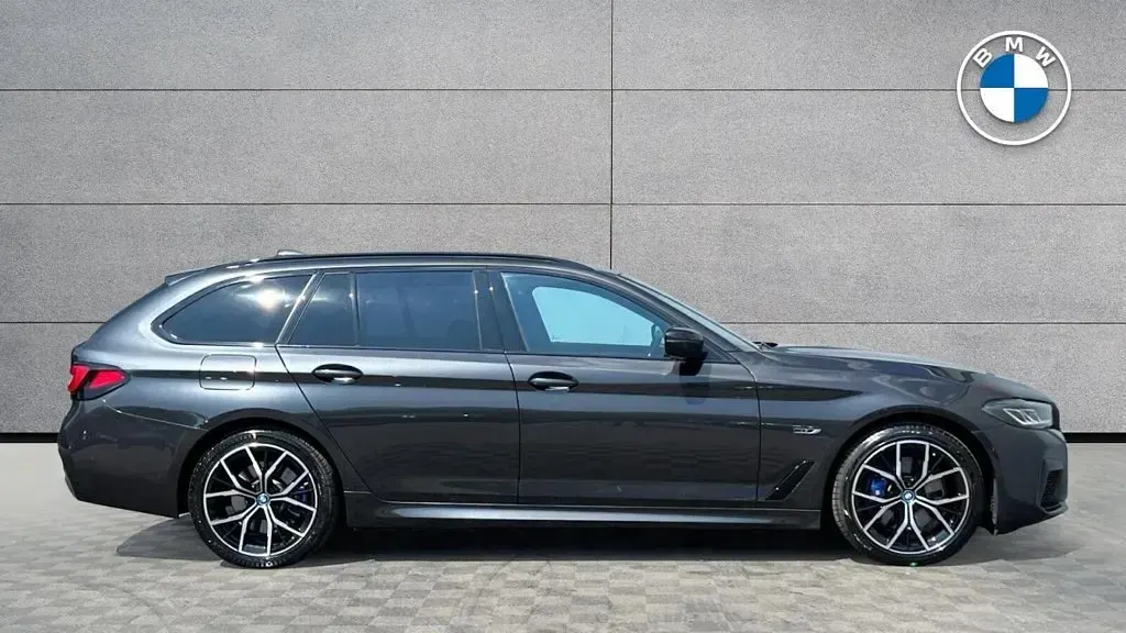 Used BMW 530e M Sport 288 HP (211 kW) 2023 Grey Estate