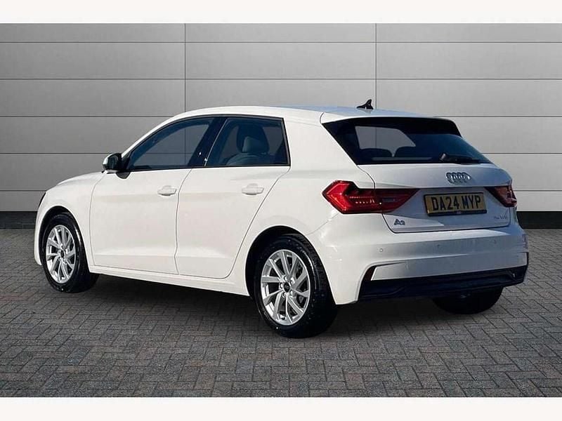 Used Audi A1 Sport 95 HP (69 kW) 2024 White SUV