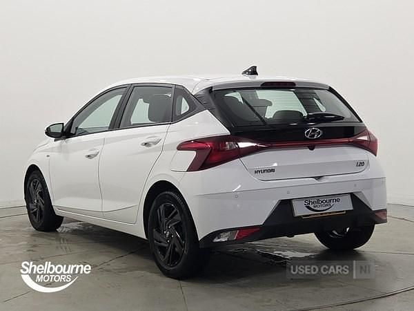 Used Hyundai i20 SE 100 HP (73 kW) 2023 White Hatchback