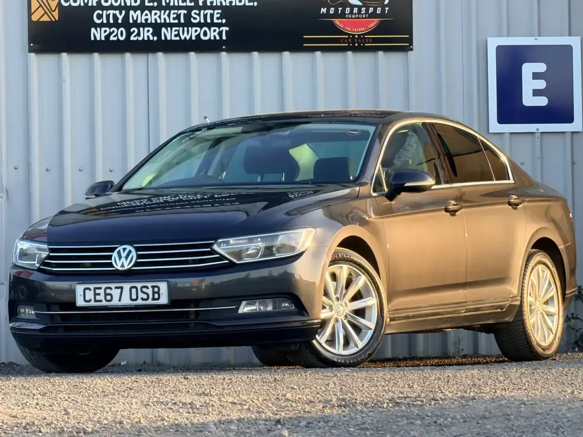 Usado VW Passat Business 150 HP (110 kW) 2017 Cinzento Sedan
