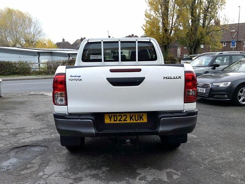 Used Toyota HiLux Active 2022 White Pickup