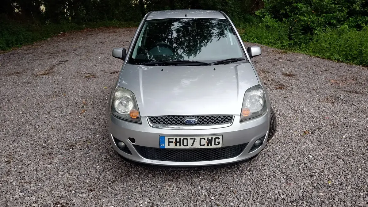 Used Ford Fiesta Ghia 100 HP (73 kW) 2007 Silver Hatchback