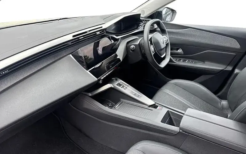Used Peugeot 308 Allure Premium 179 HP (131 kW) 2023 White Hatchback