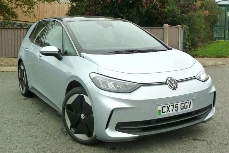Scale silver metallic New 2025 VW ID.3 Pro Hatchback | £29,900 (Expensive) - Image 1/1