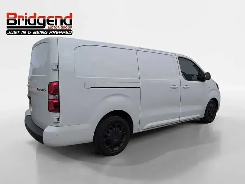 Begagnad Citroën Dispatch 120 HK (88 kW) 2024 Vit Minibuss