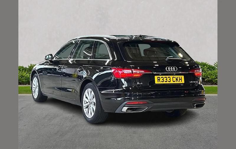 Used Audi A4 Comfort 150 HP (110 kW) 2023 Black Estate