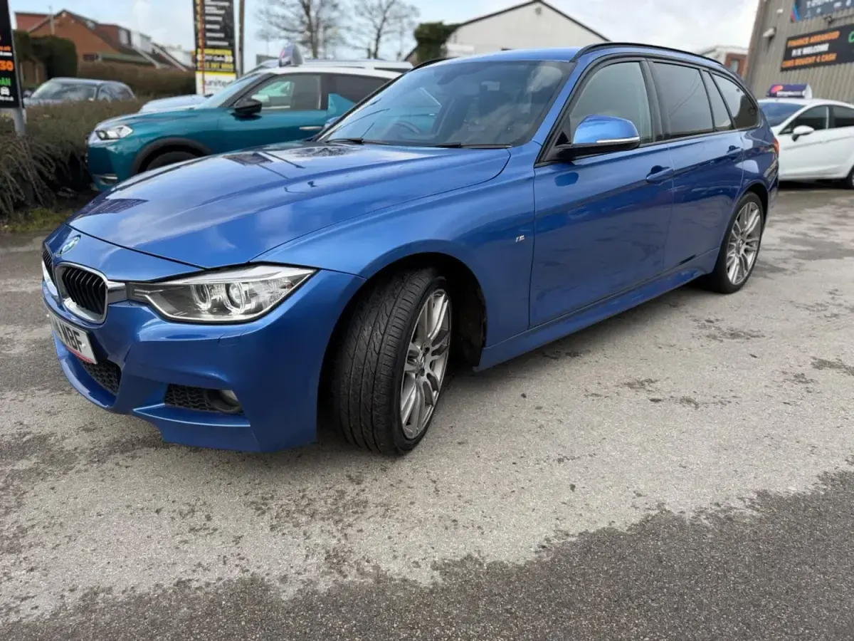 Usado BMW 320 M Sport 2014 Azul Familiar