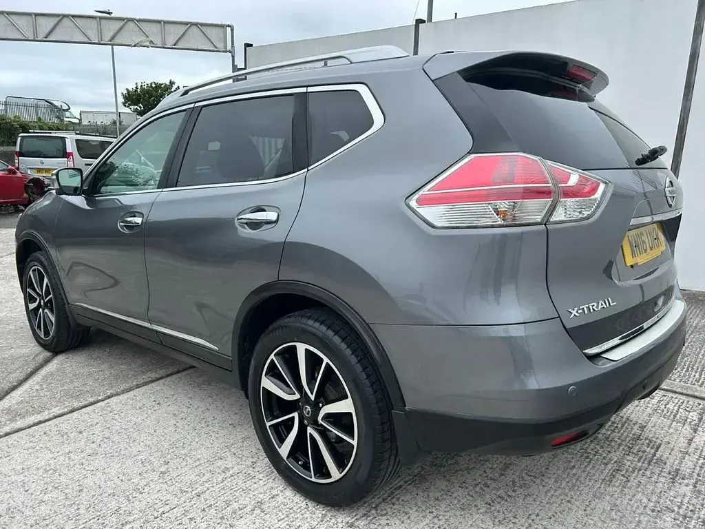 Used Nissan X-Trail S 130 HP (95 kW) 2016 Grey SUV