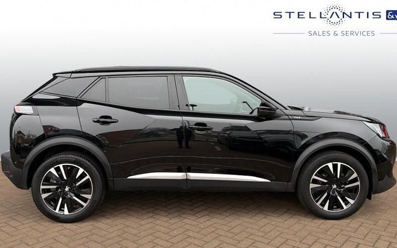 Used Peugeot 2008 Premium 131 HP (96 kW) 2022 SUV