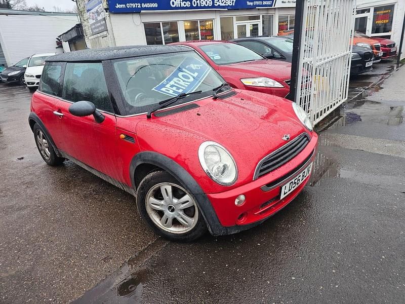 Used Mini ONE Hatch 90 HP (66 kW) 2006 Red Hatchback