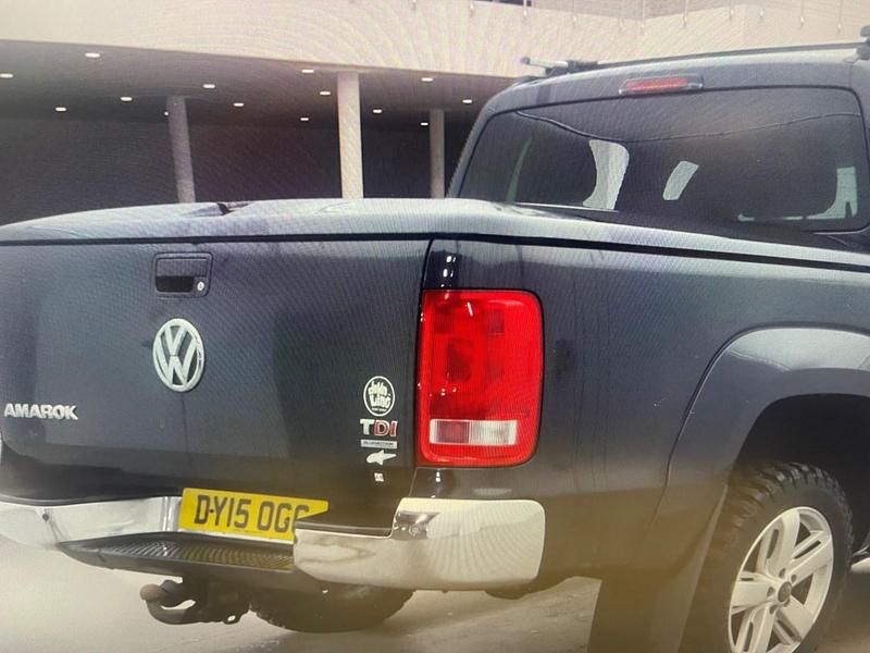 Used VW Amarok Highline 180 HP (132 kW) 2015 Black Pickup