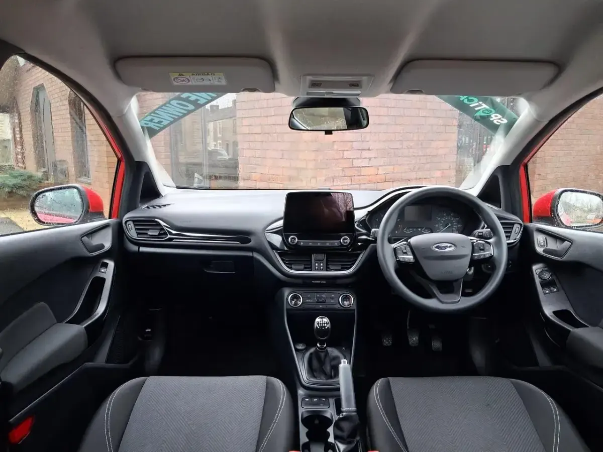 Used Ford Fiesta Trend 99 HP (72 kW) 2022 Red Hatchback