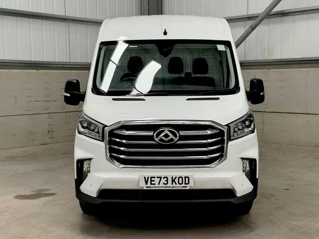 Used Maxus V90 163 HP (119 kW) 2024 White Van