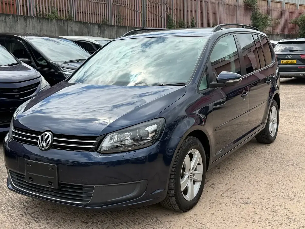 Used VW Touran 140 HP (102 kW) 2015 Blue MPV