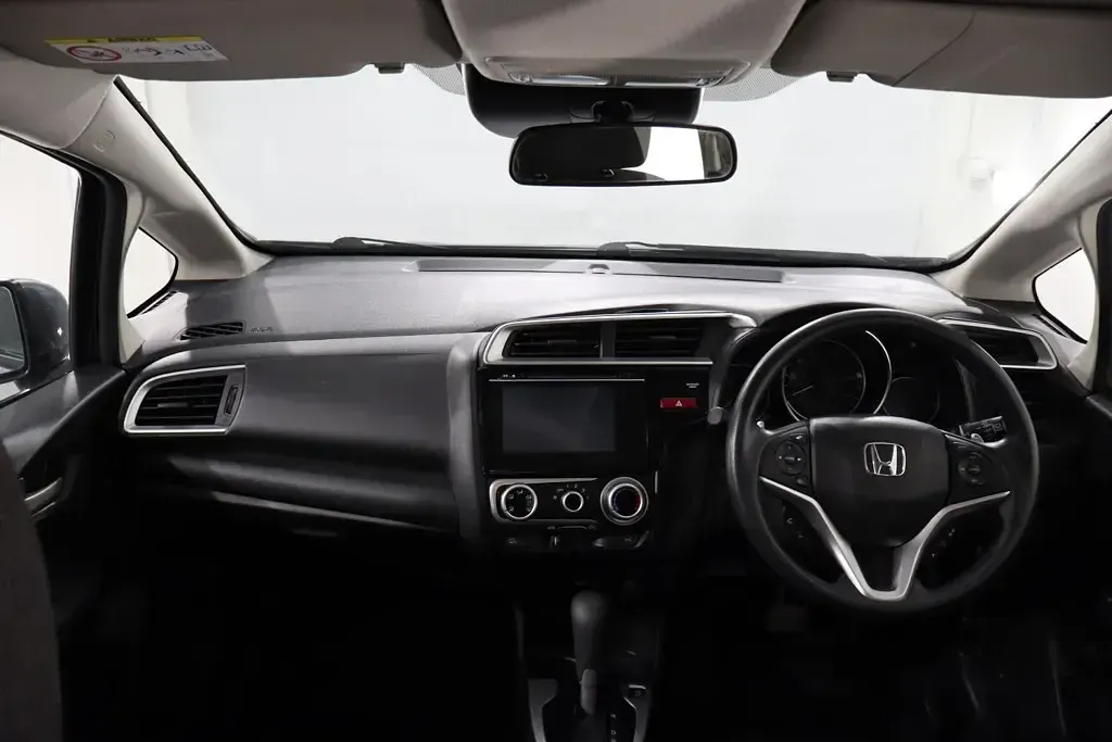 Used Honda Jazz SE 2017 Grey Hatchback