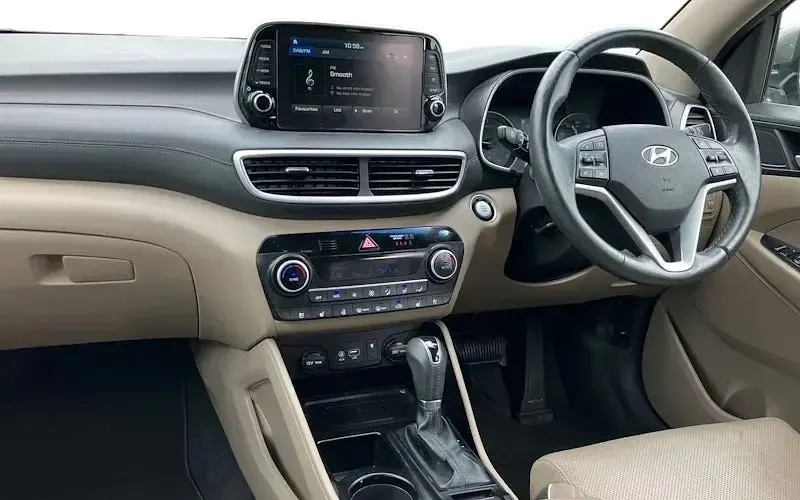 Usado Hyundai Tucson GO! 136 CV (100 kW) 2019 Gris SUV
