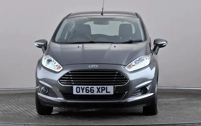Used Ford Fiesta Zetec 101 HP (74 kW) 2016 Grey Hatchback