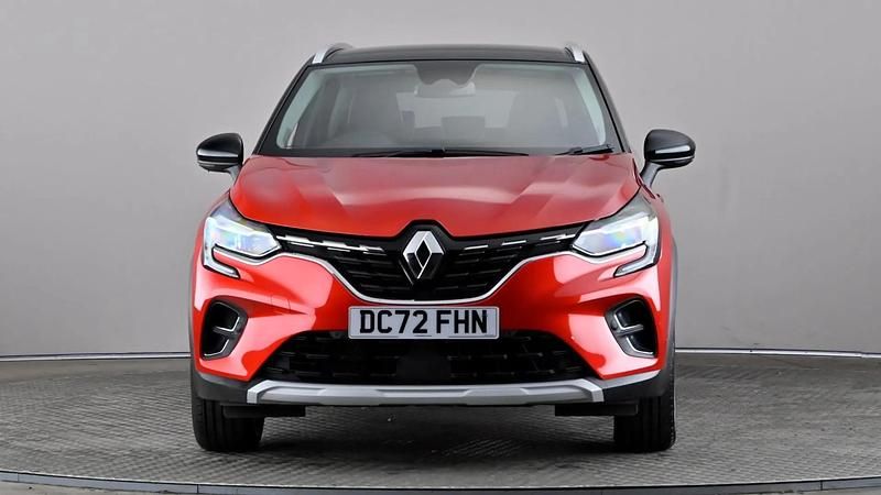 Used Renault Captur Techno 91 HP (66 kW) 2023 Red/black SUV