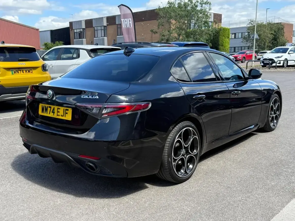 Used Alfa Romeo Giulia Veloce 276 HP (202 kW) 2024 Black Sedan