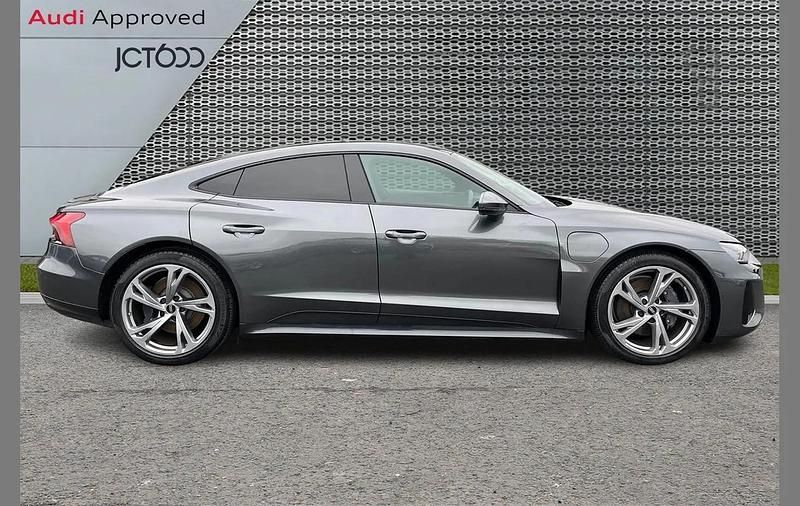 Used Audi e-tron GT quattro Comfort 384 kW (523 HP) 2022 Grey Sedan