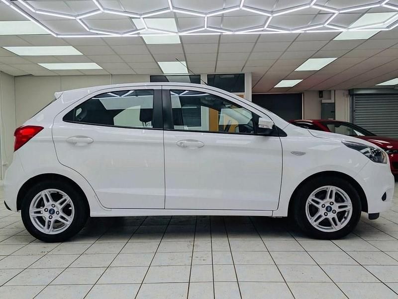 Usado Ford Ka Plus Zetec 85 HP (62 kW) 2017 Branco Citadino