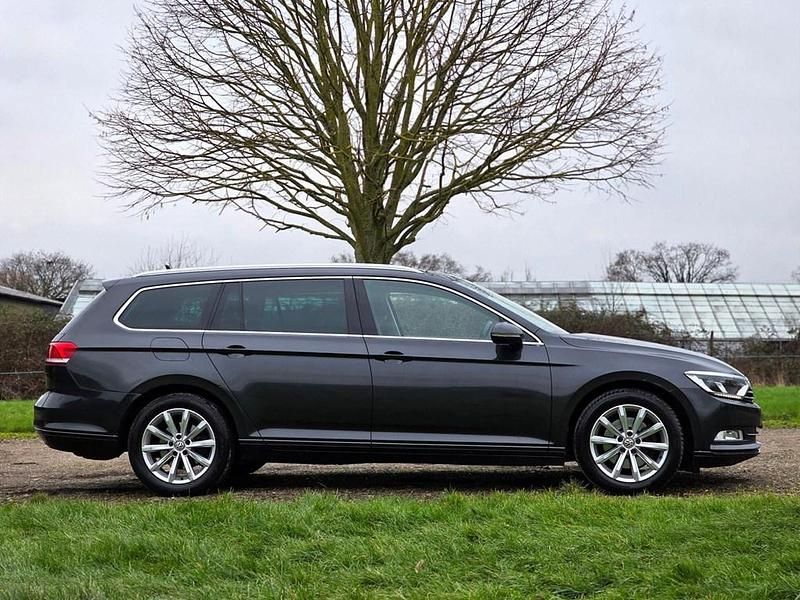 Usado VW Passat Business 150 HP (110 kW) 2019 Cinzento Carrinha