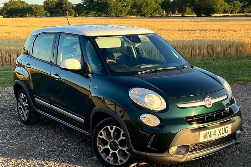 Green/white Used 2014 Fiat 500L Trekking MPV | £2,995 (Good price) - Image 1/1
